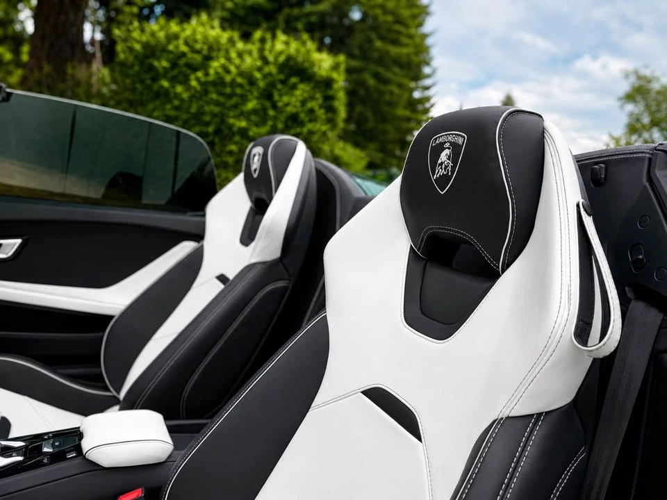 2022 Lamborghini Huracan - Image 15 of 20