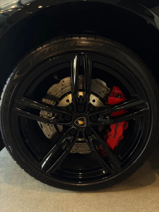 2022 Lamborghini Huracan - Image 10 of 12