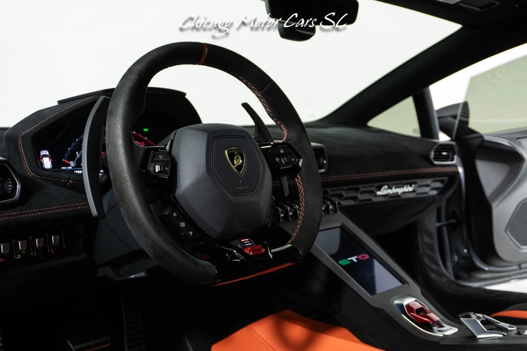 2022 Lamborghini Huracan - Image 27 of 31