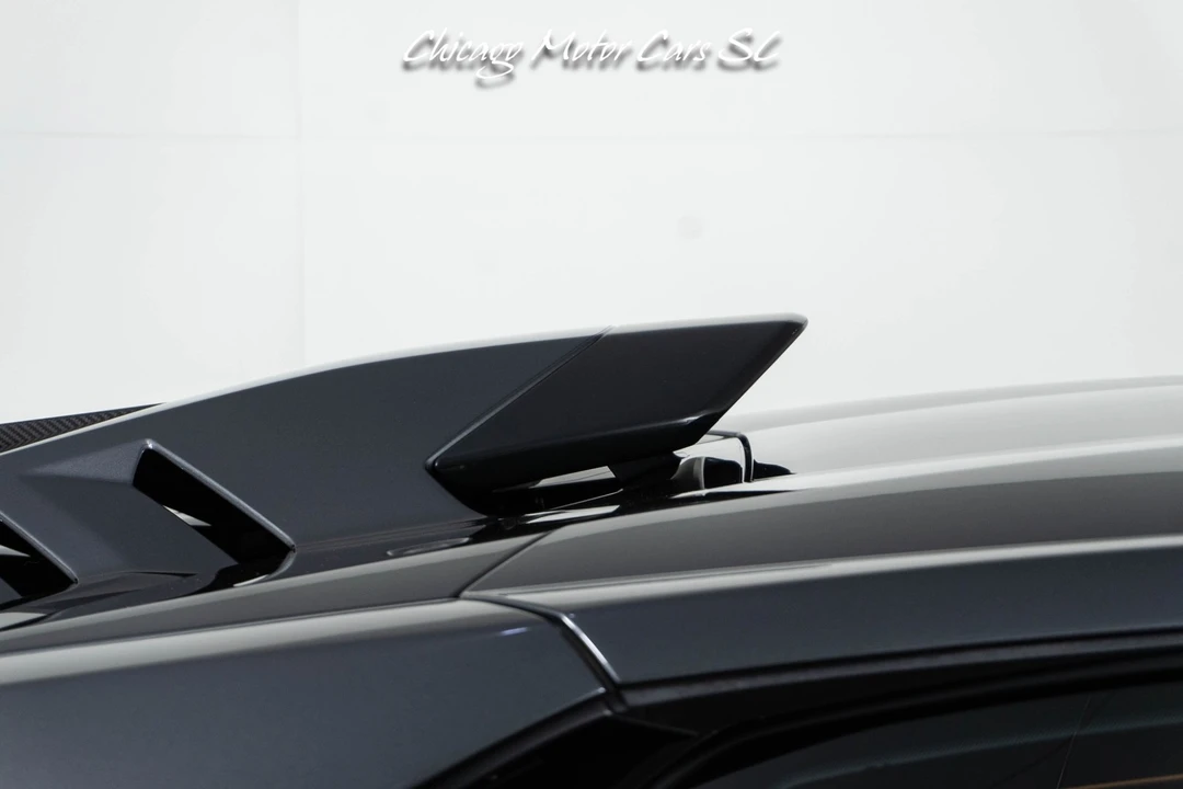 2022 Lamborghini Huracan - Image 17 of 31