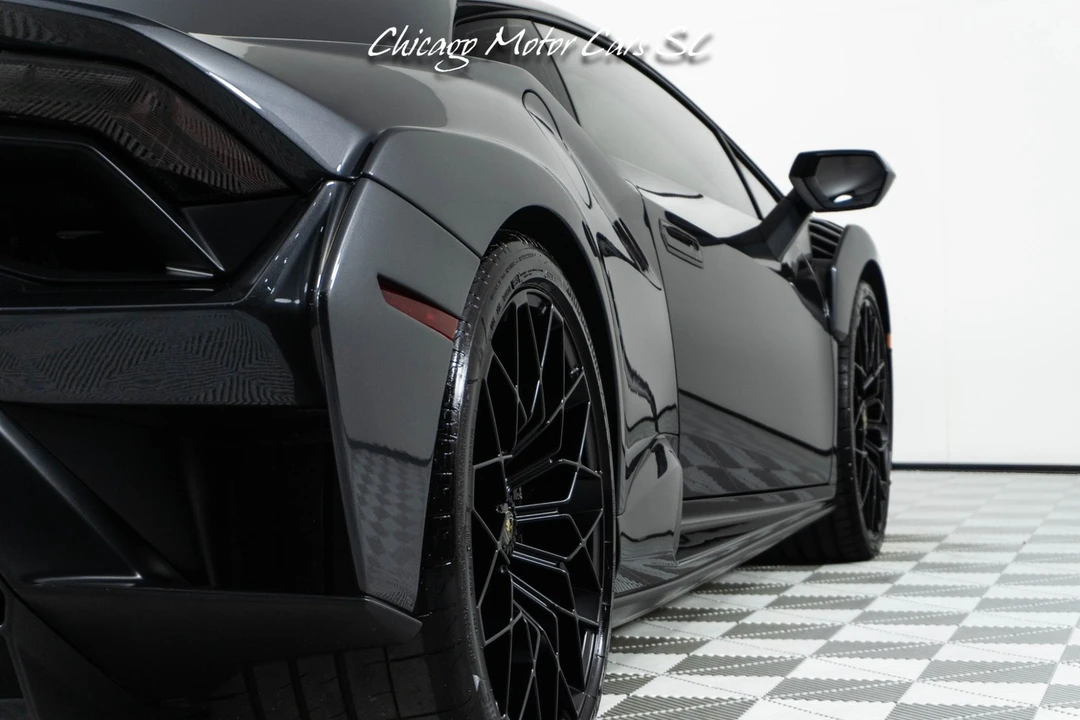 2022 Lamborghini Huracan - Image 20 of 31