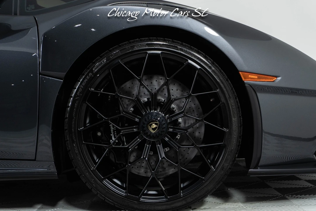 2022 Lamborghini Huracan - Image 16 of 31