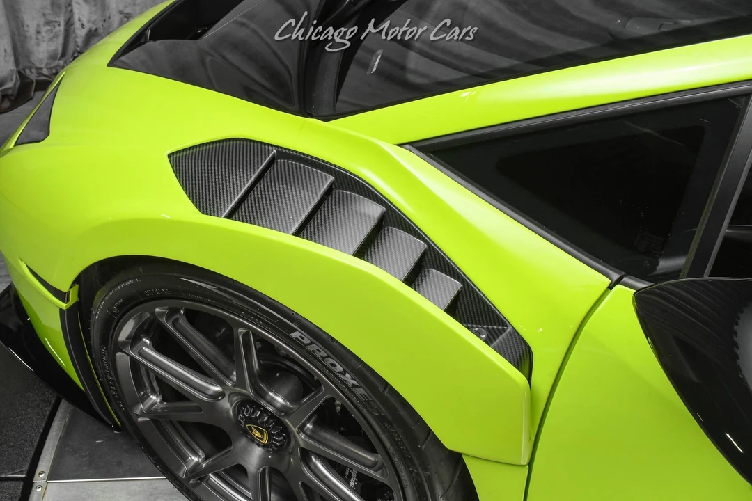 2022 Lamborghini Huracan - Image 26 of 31