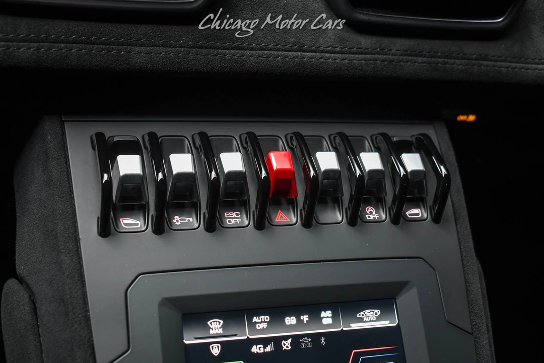 2022 Lamborghini Huracan - Image 13 of 31