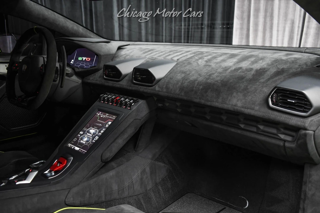 2022 Lamborghini Huracan - Image 19 of 31