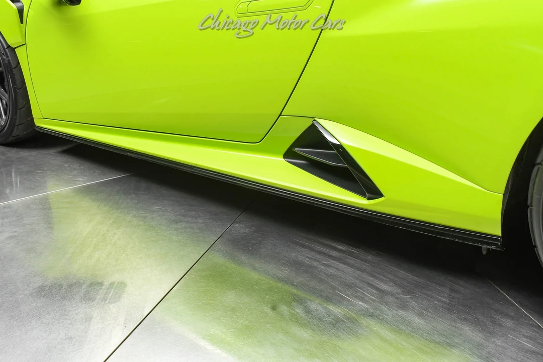 2022 Lamborghini Huracan - Image 28 of 31