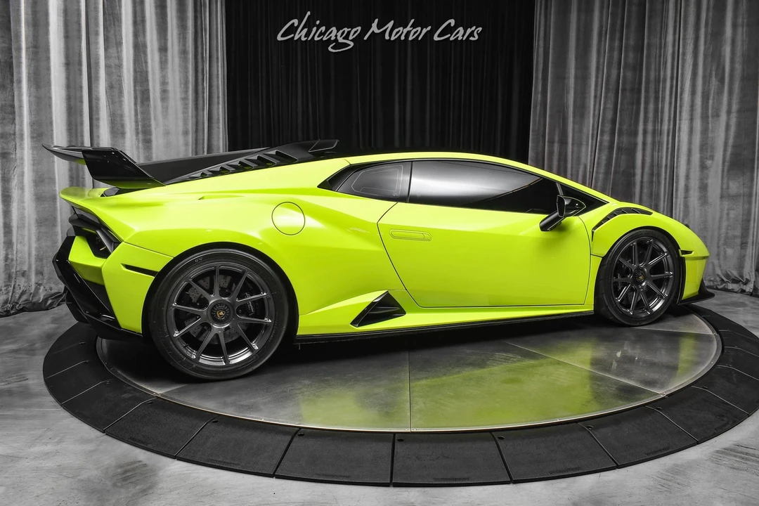2022 Lamborghini Huracan - Image 5 of 31