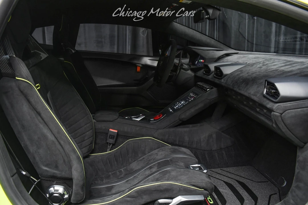 2022 Lamborghini Huracan - Image 18 of 31