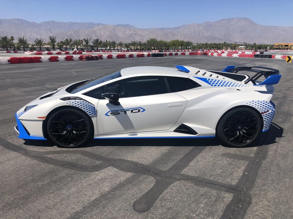 2022 Lamborghini Huracan LP640-2 STO - Image 11 of 31