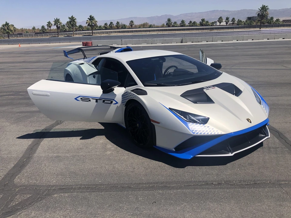 2022 Lamborghini Huracan LP640-2 STO - Image 13 of 31