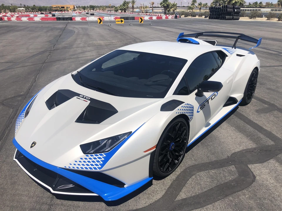 2022 Lamborghini Huracan LP640-2 STO - Image 3 of 31