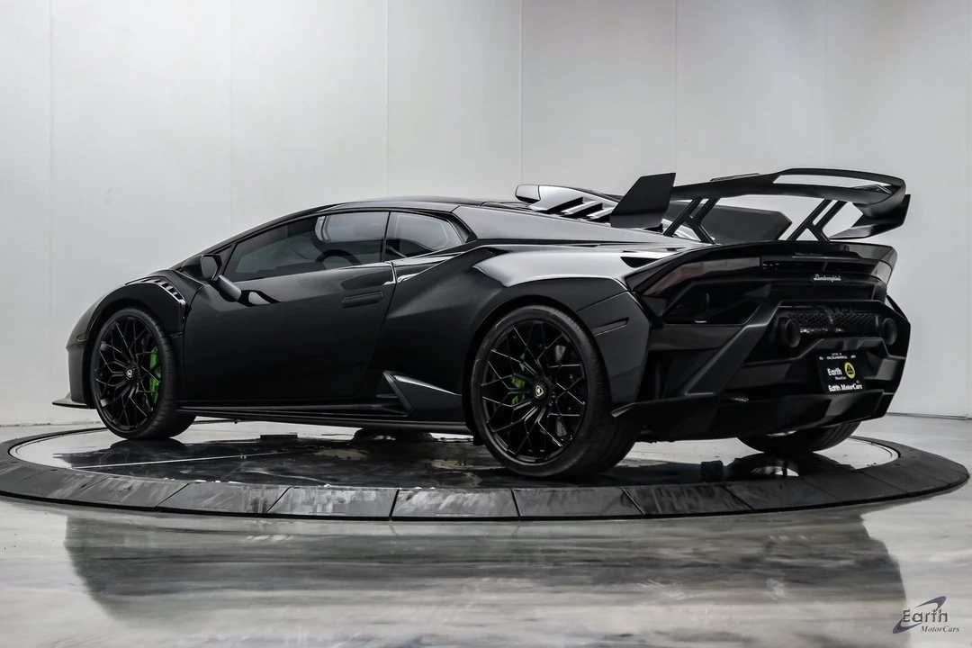 2022 Lamborghini Huracan - Image 12 of 31
