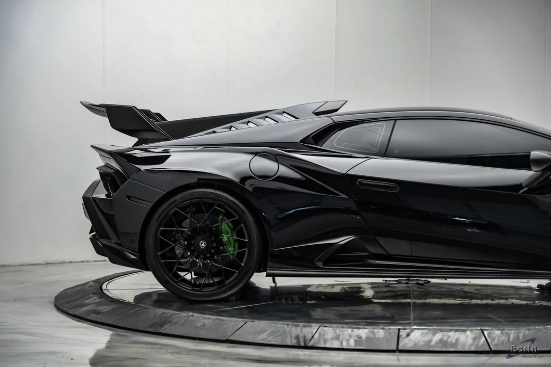 2022 Lamborghini Huracan - Image 28 of 31