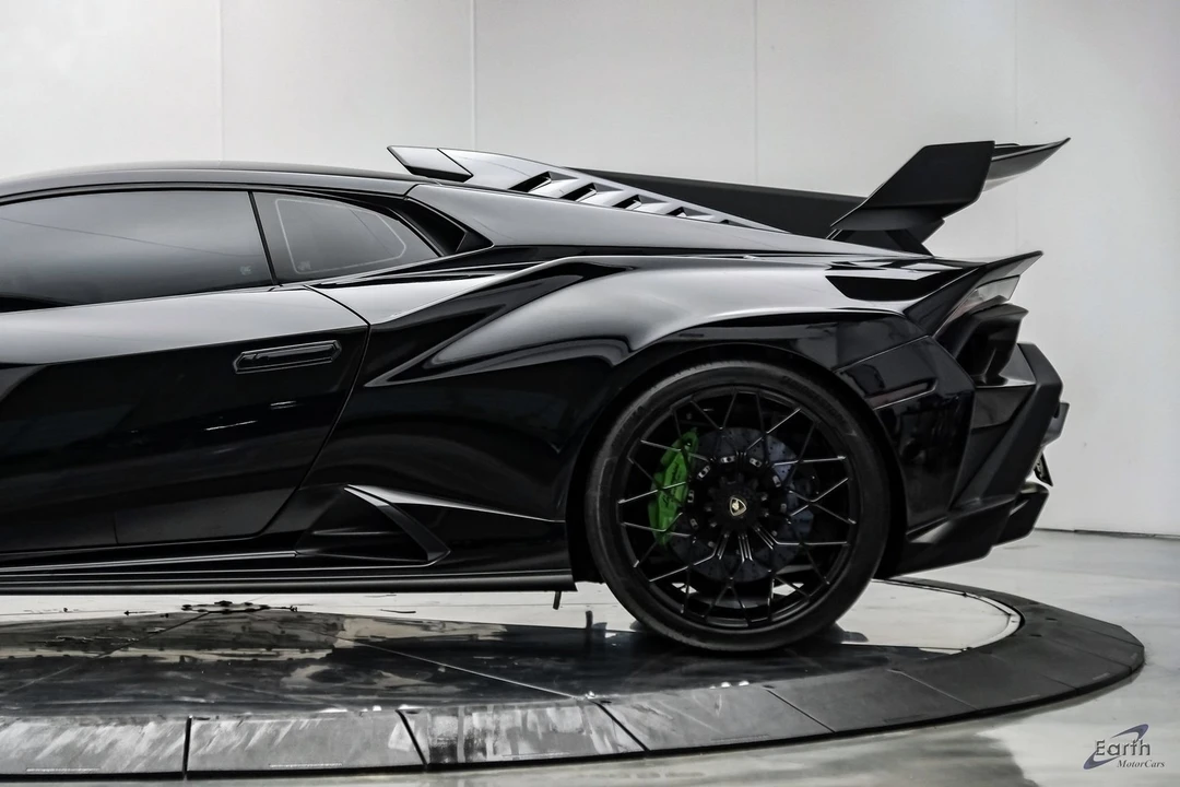 2022 Lamborghini Huracan - Image 11 of 31