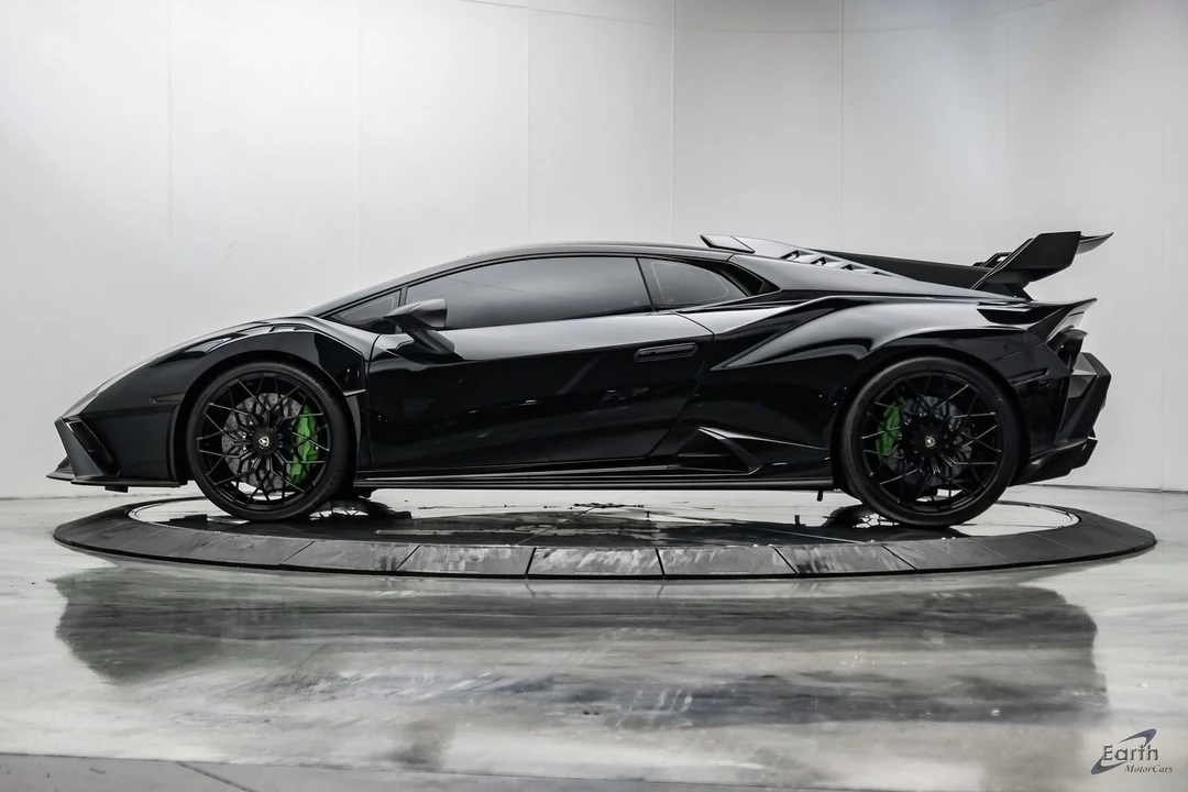 2022 Lamborghini Huracan - Image 8 of 31