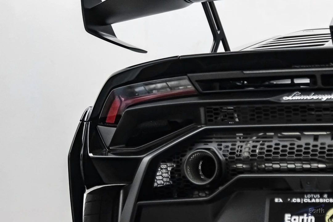 2022 Lamborghini Huracan - Image 17 of 31