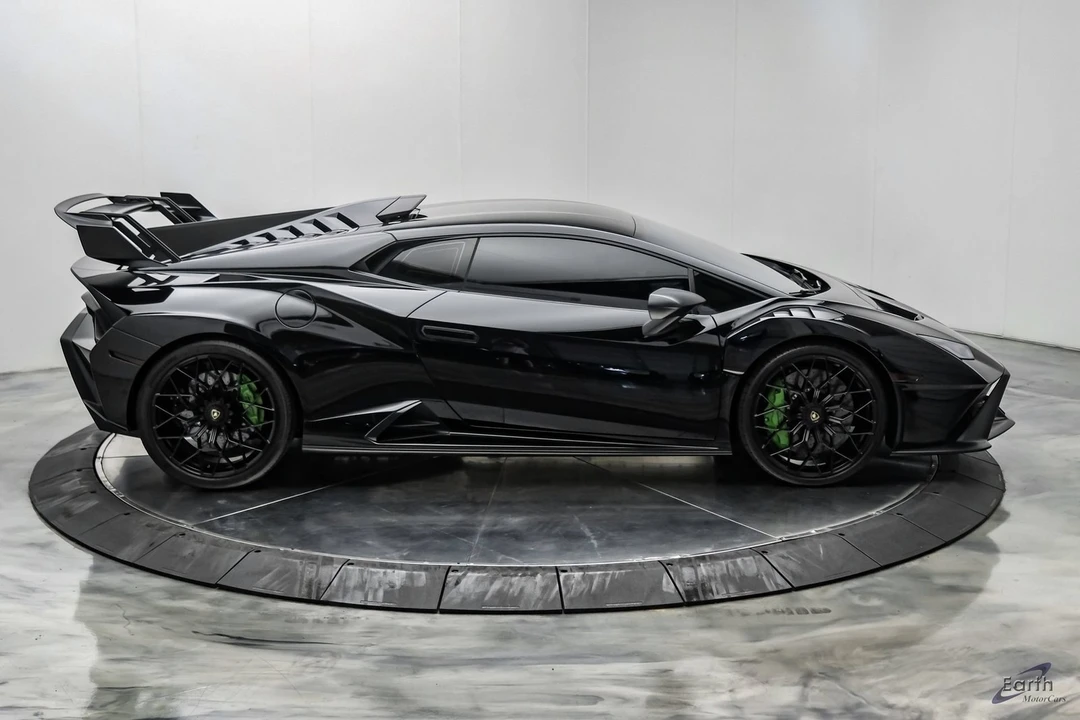 2022 Lamborghini Huracan - Image 27 of 31
