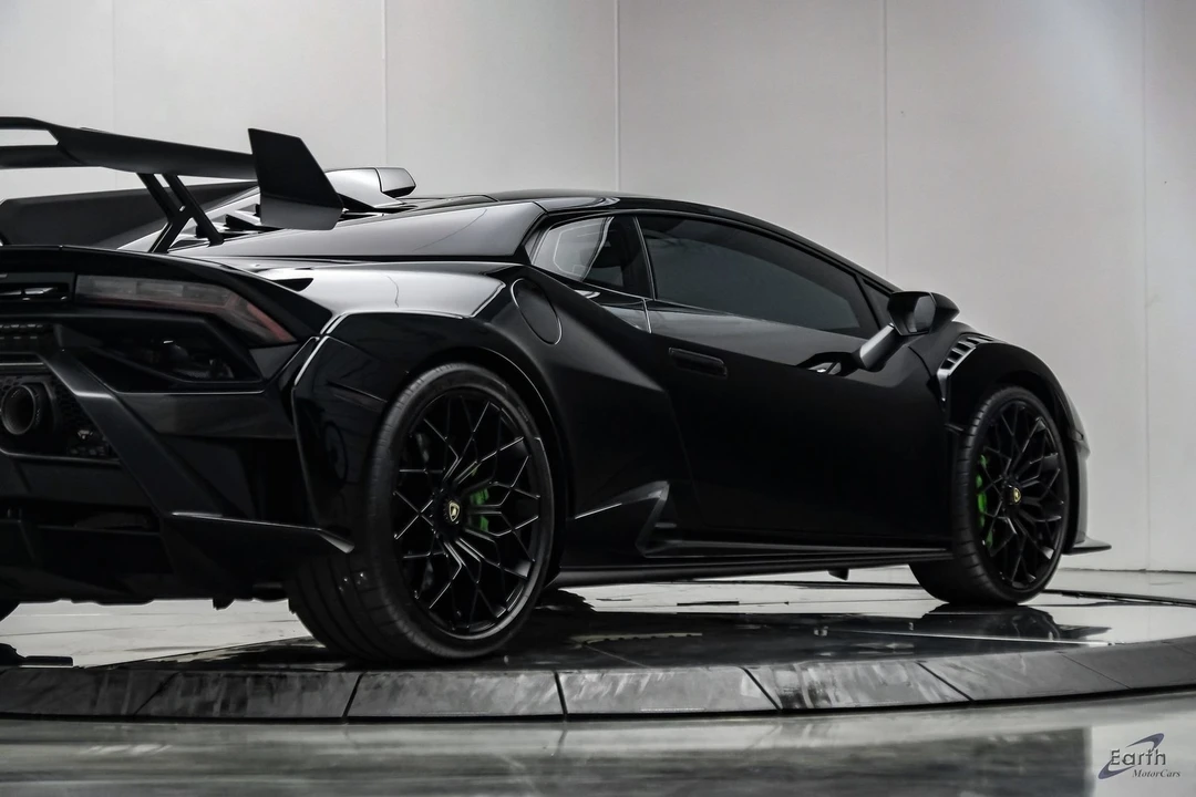 2022 Lamborghini Huracan - Image 25 of 31