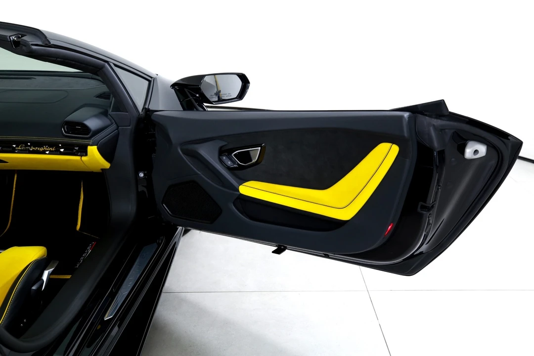 2022 Lamborghini Huracan - Image 19 of 31