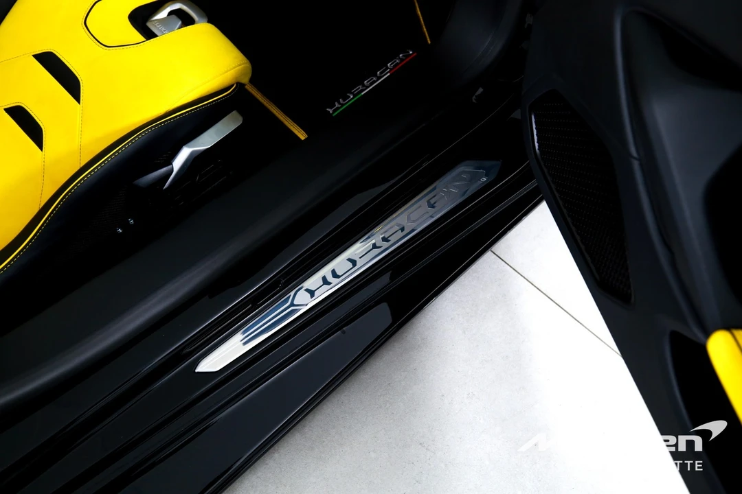 2022 Lamborghini Huracan - Image 22 of 31