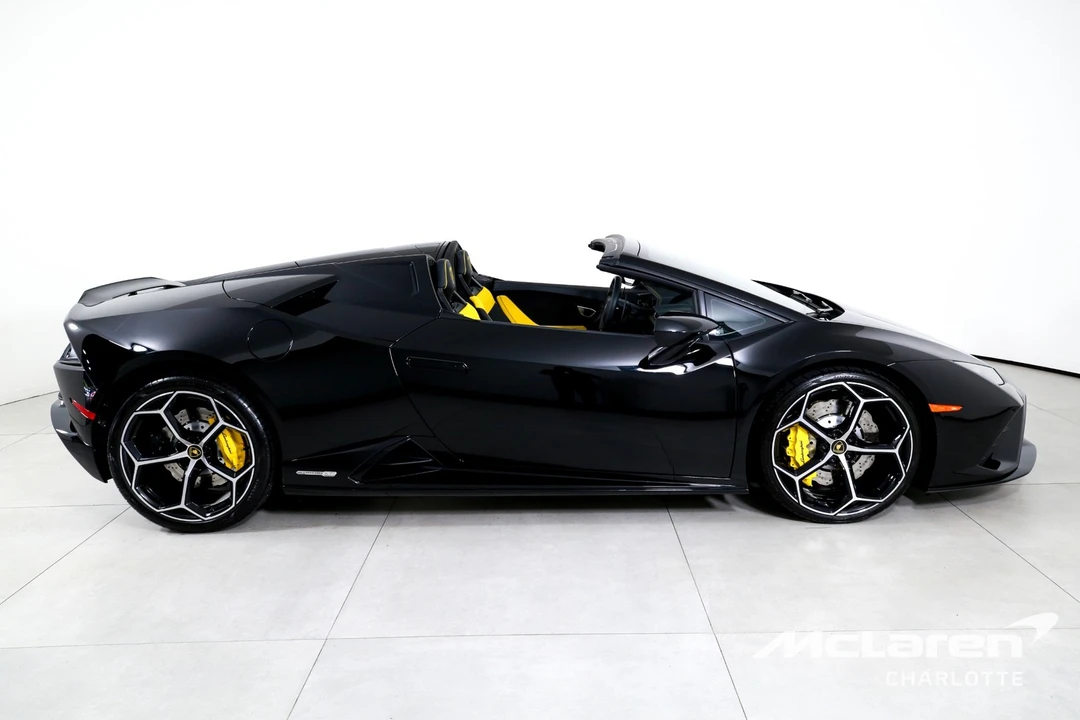 2022 Lamborghini Huracan - Image 10 of 31