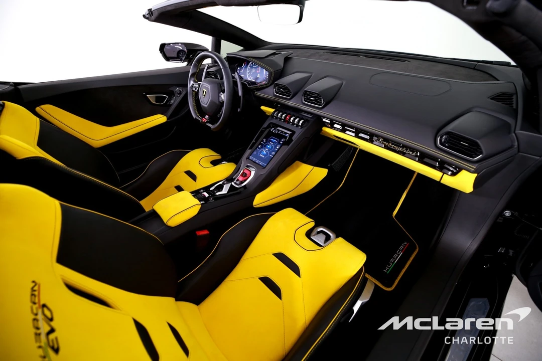 2022 Lamborghini Huracan - Image 21 of 31