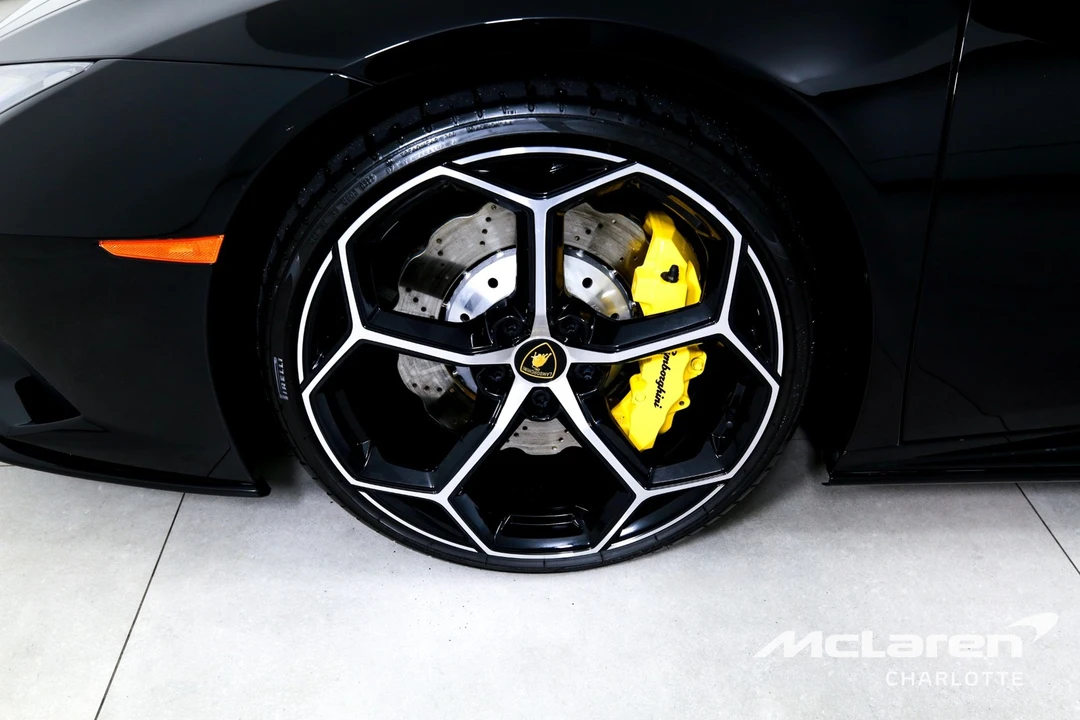 2022 Lamborghini Huracan - Image 31 of 31