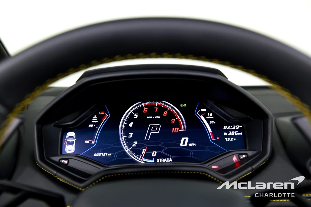 2022 Lamborghini Huracan - Image 14 of 31