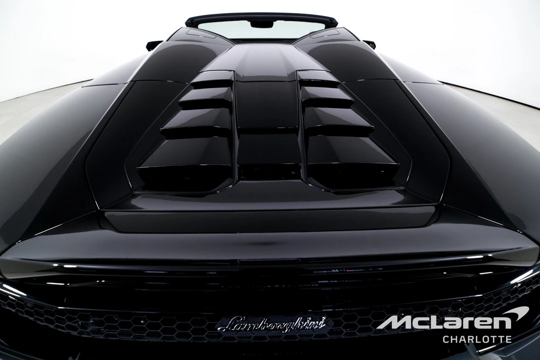 2022 Lamborghini Huracan - Image 27 of 31