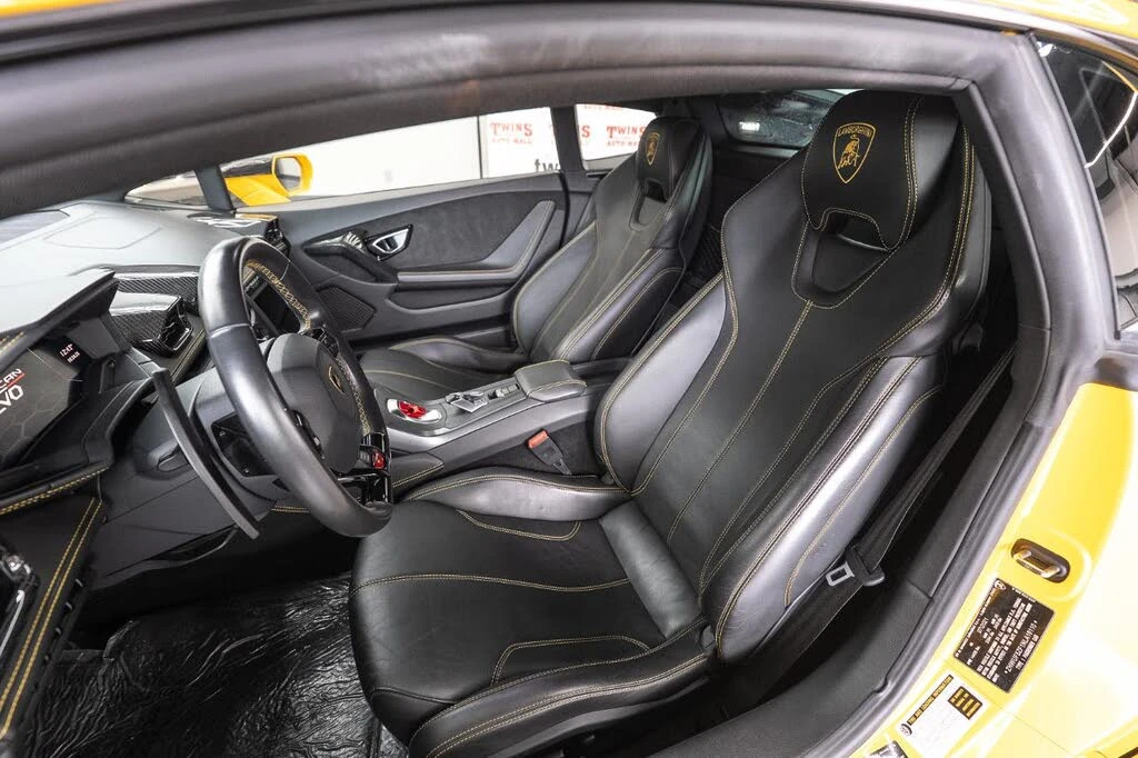 2022 Lamborghini Huracan - Image 16 of 31