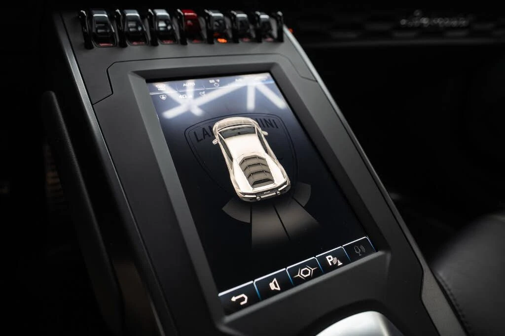 2022 Lamborghini Huracan - Image 22 of 31