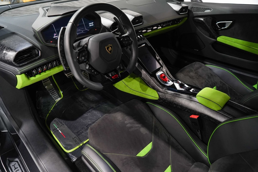 2022 Lamborghini Huracan - Image 2 of 31