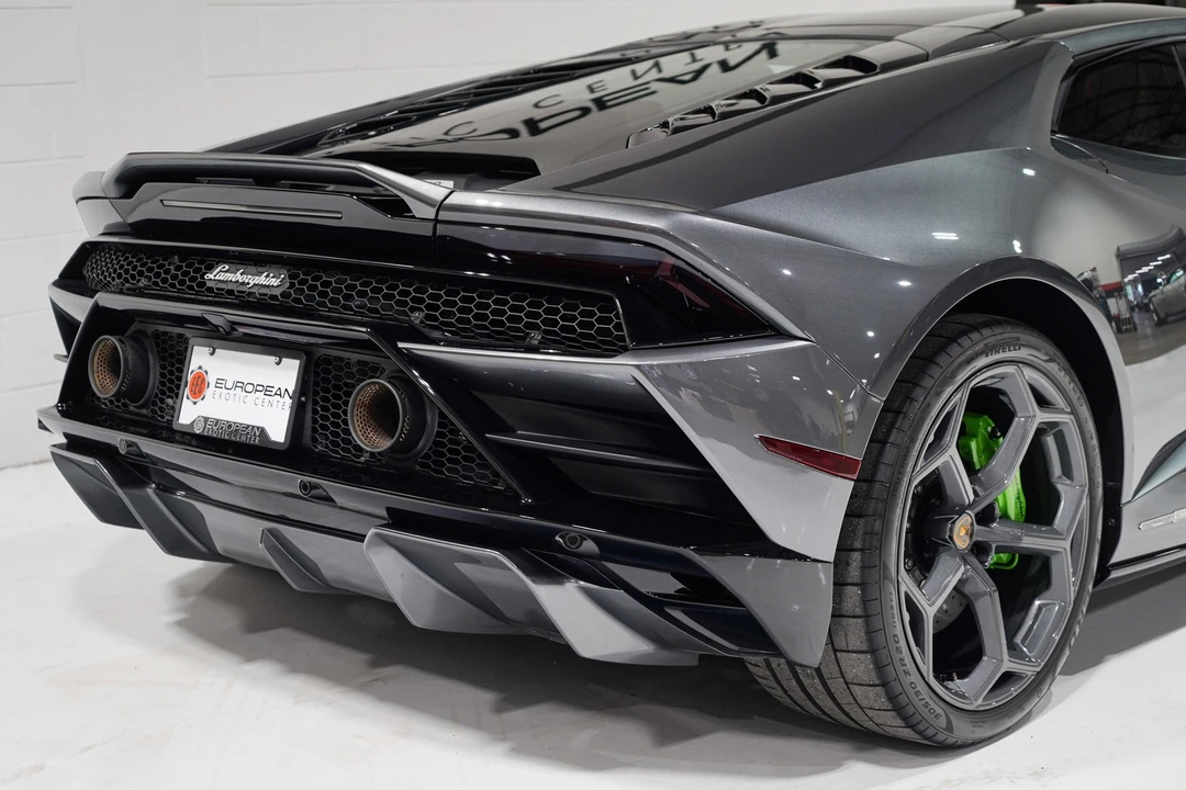 2022 Lamborghini Huracan - Image 23 of 31