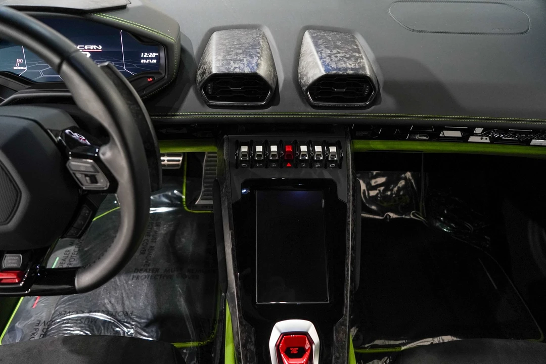 2022 Lamborghini Huracan - Image 11 of 31