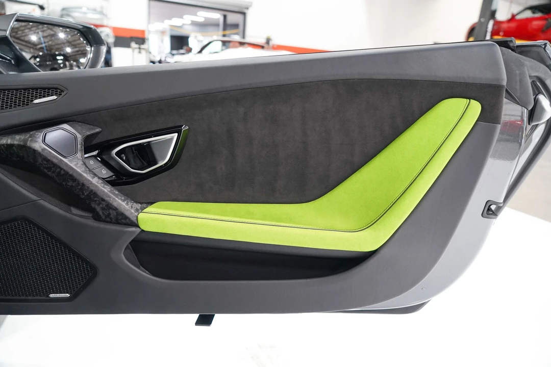2022 Lamborghini Huracan - Image 18 of 31