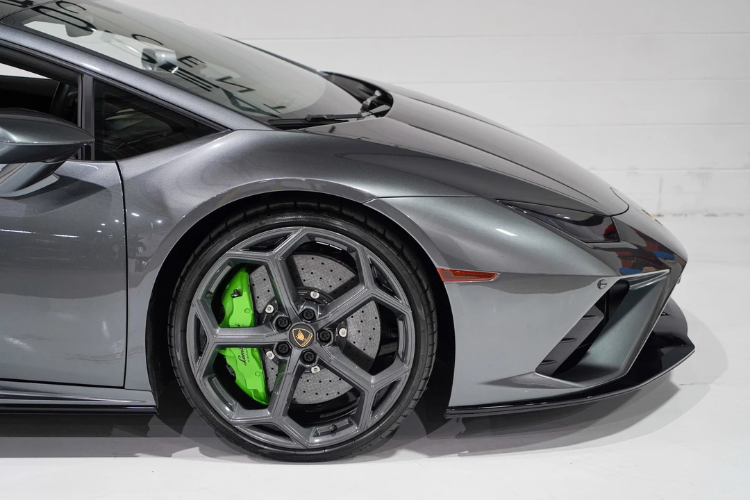 2022 Lamborghini Huracan - Image 21 of 31