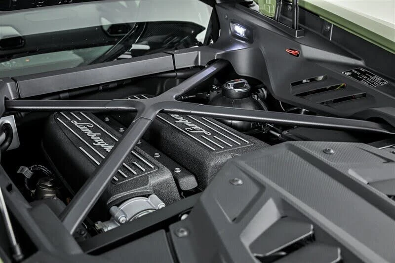 2022 Lamborghini Huracan - Image 11 of 31