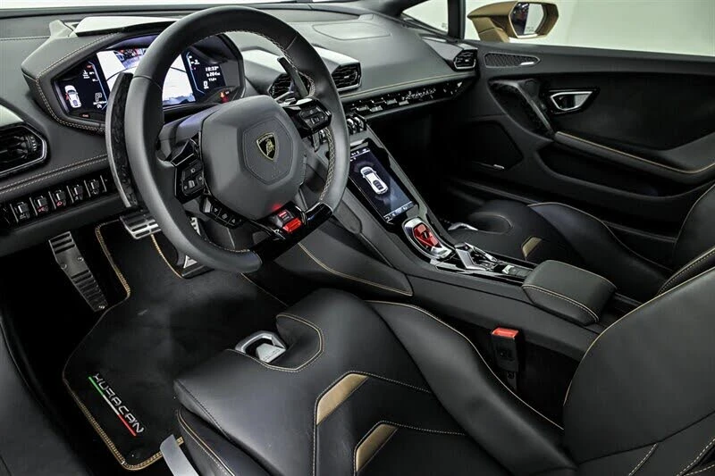 2022 Lamborghini Huracan - Image 16 of 31