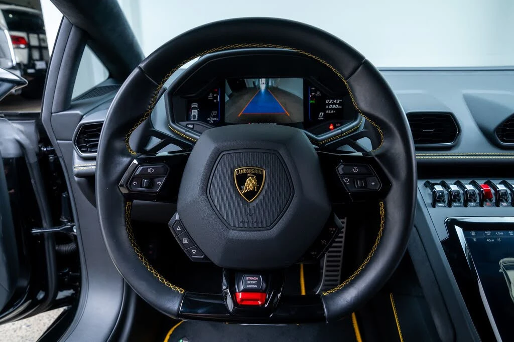 2022 Lamborghini Huracan - Image 19 of 31