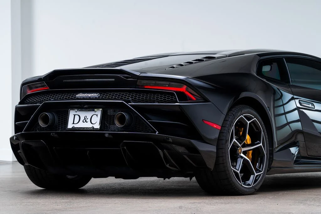 2022 Lamborghini Huracan - Image 15 of 31