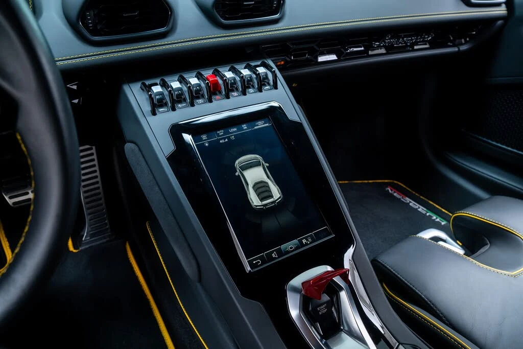 2022 Lamborghini Huracan - Image 25 of 31