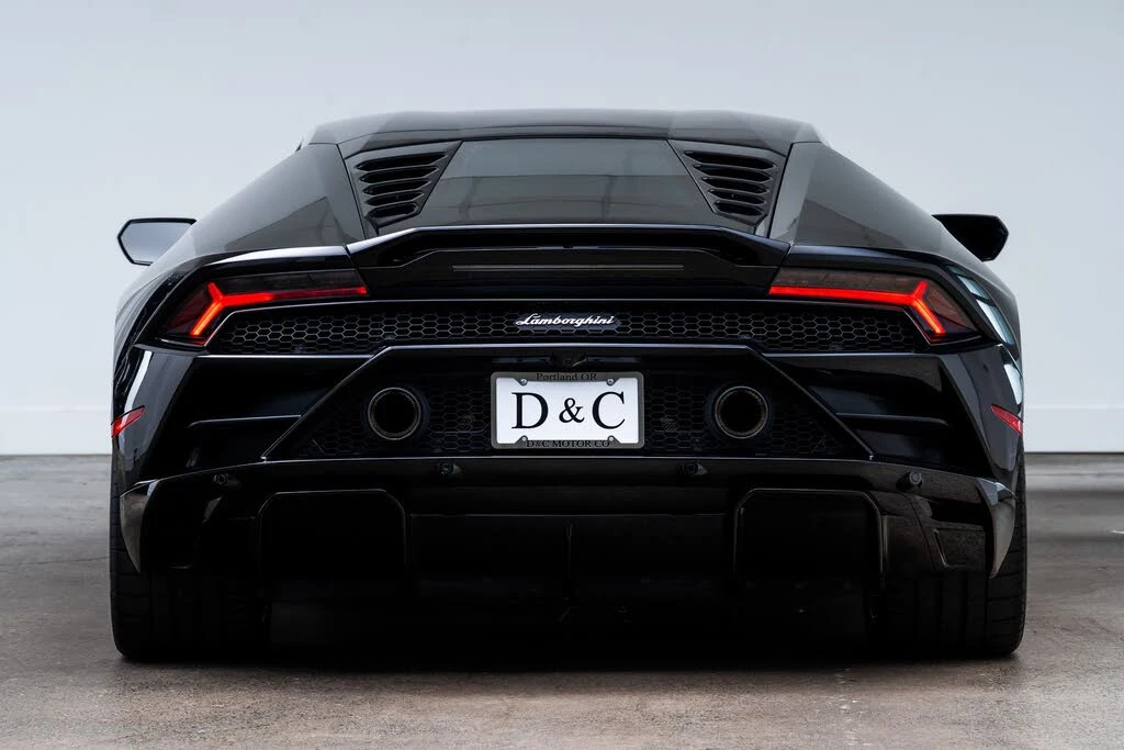 2022 Lamborghini Huracan - Image 13 of 31