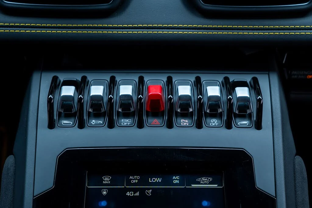 2022 Lamborghini Huracan - Image 23 of 31