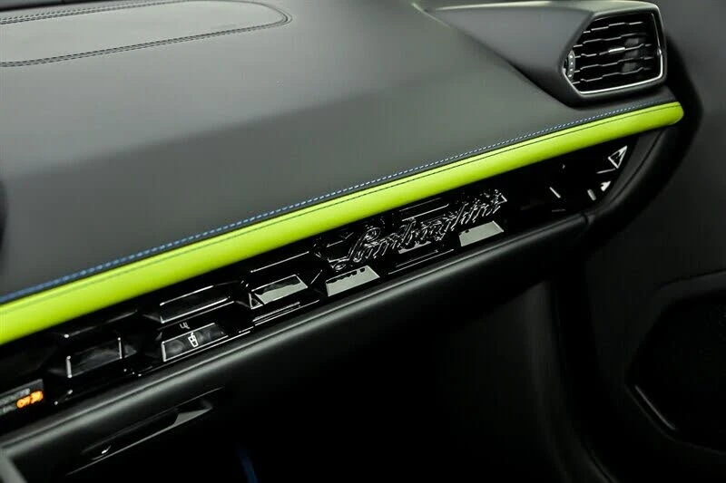 2022 Lamborghini Huracan - Image 29 of 31