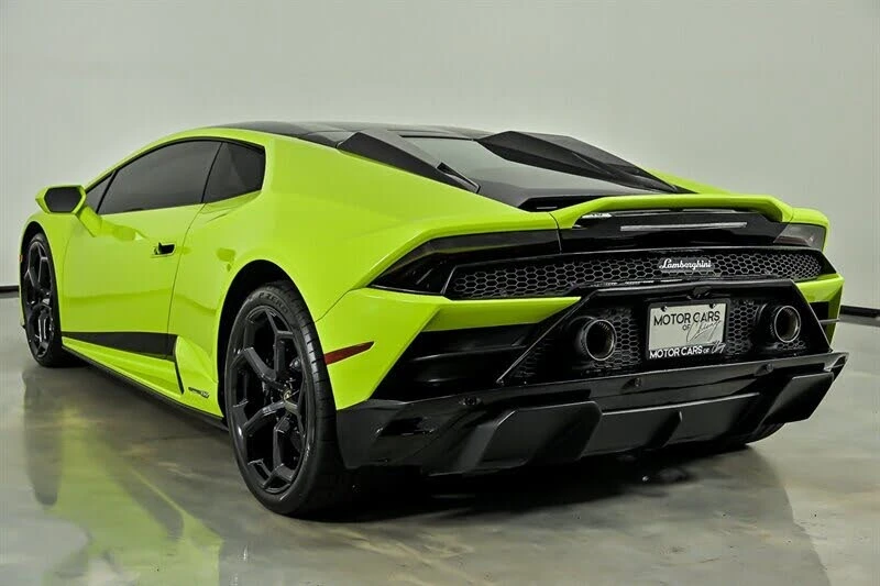 2022 Lamborghini Huracan - Image 8 of 31