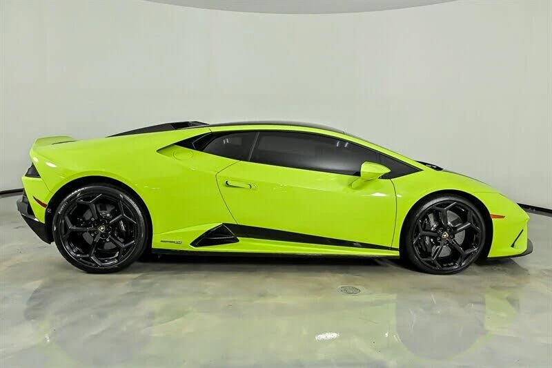 2022 Lamborghini Huracan - Image 11 of 31