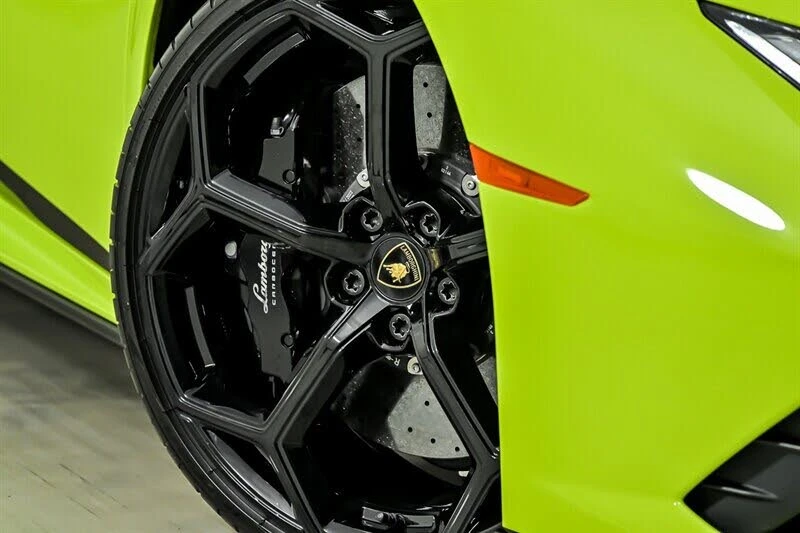2022 Lamborghini Huracan - Image 4 of 31