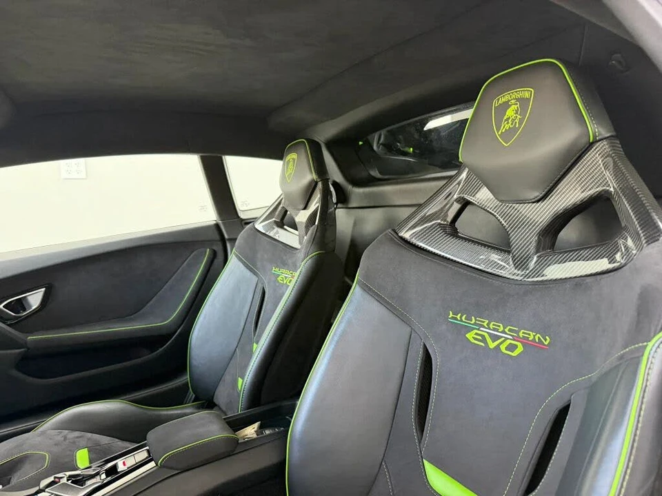 2022 Lamborghini Huracan - Image 28 of 31