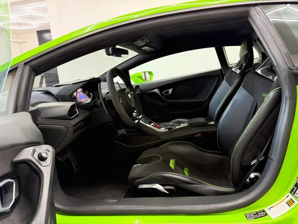 2022 Lamborghini Huracan - Image 24 of 31