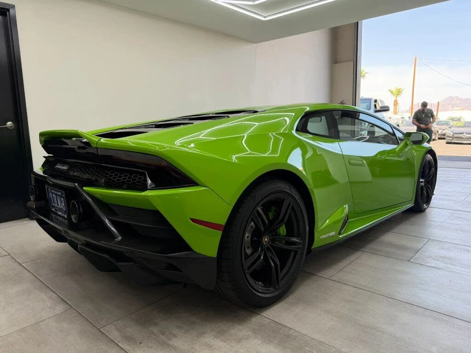 2022 Lamborghini Huracan - Image 13 of 31
